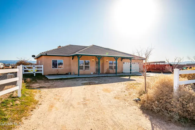 a view of a outdoor space