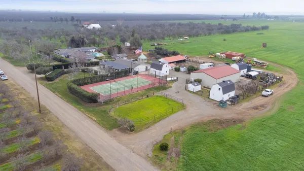 $1,599,000 | 4280 South Ipsen Avenue, Le Grand, CA 95333