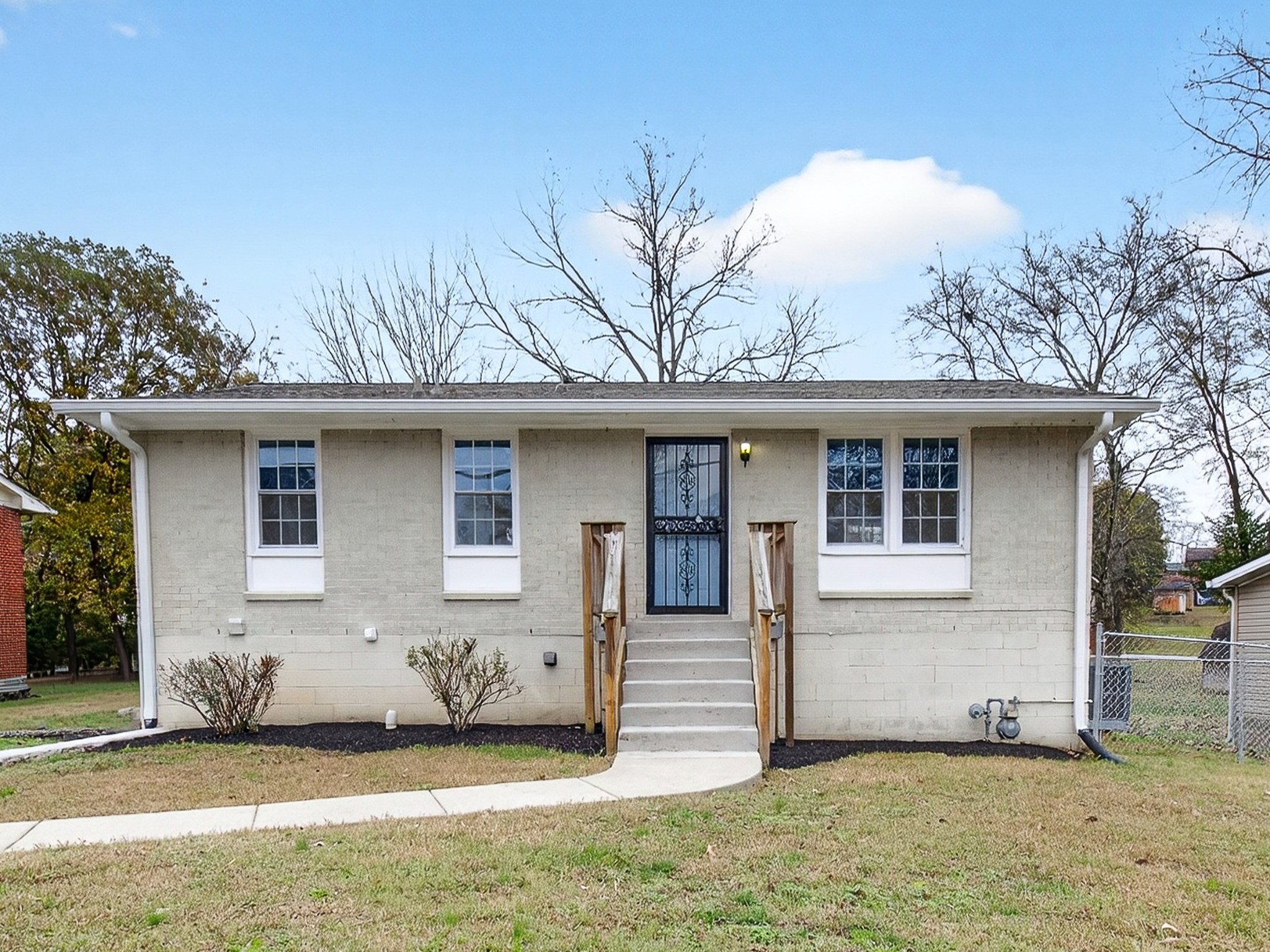 2509 Old Matthews Road Nashville, TN 37207 - Photo 1 of 45 front view of a house