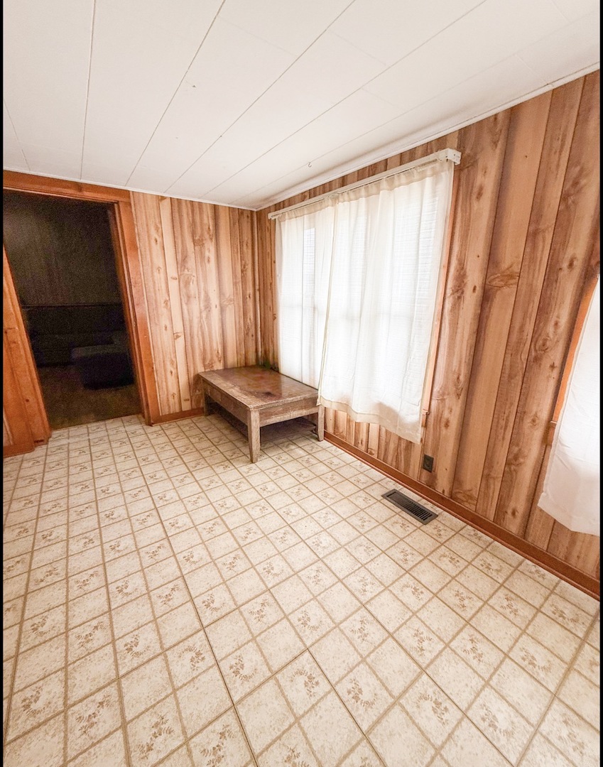 112 South H Street Tilton, IL 61833 - Photo 19 of 45