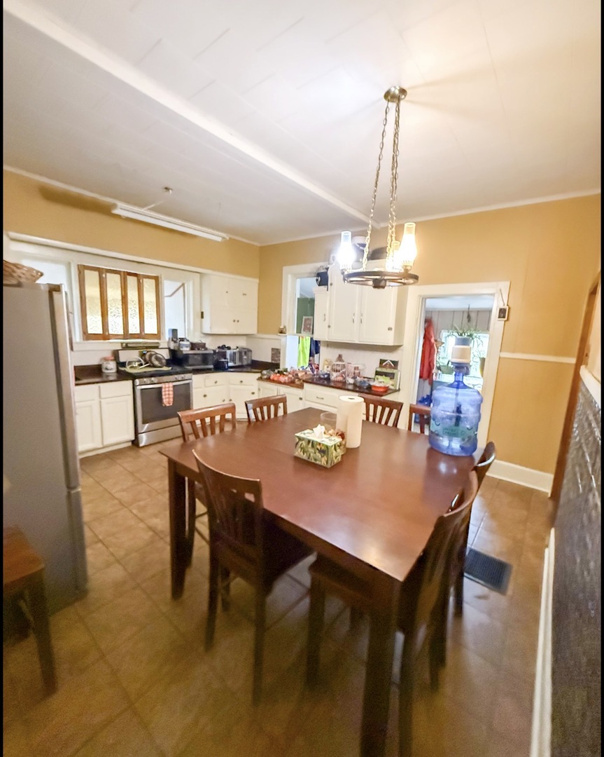 112 South H Street Tilton, IL 61833 - Photo 24 of 45