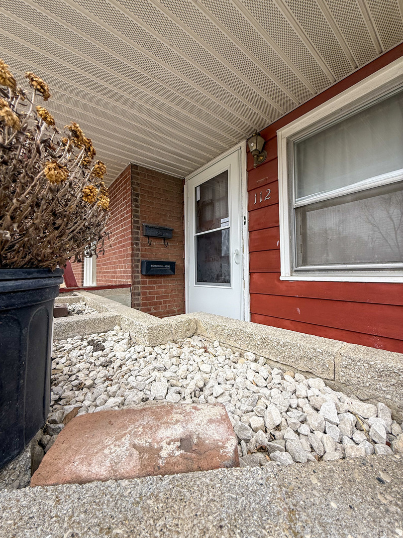 112 South H Street Tilton, IL 61833 - Photo 4 of 45