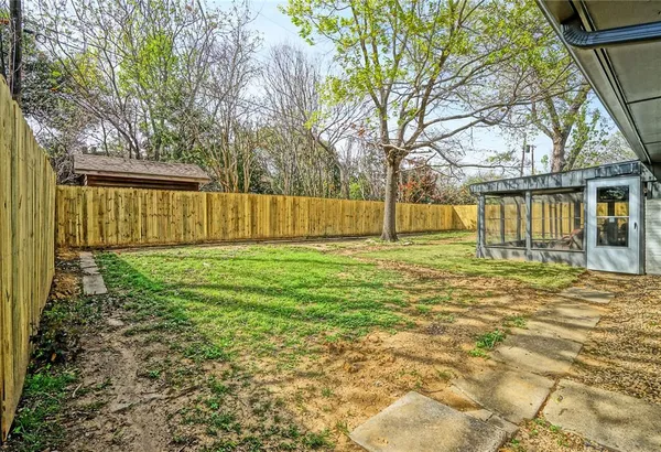 $429,000 | 2121 Stonegate Drive North, Bedford, TX 76021