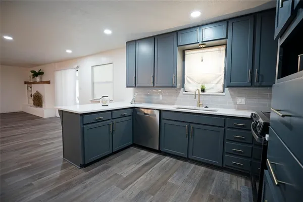 $429,000 | 2121 Stonegate Drive North, Bedford, TX 76021