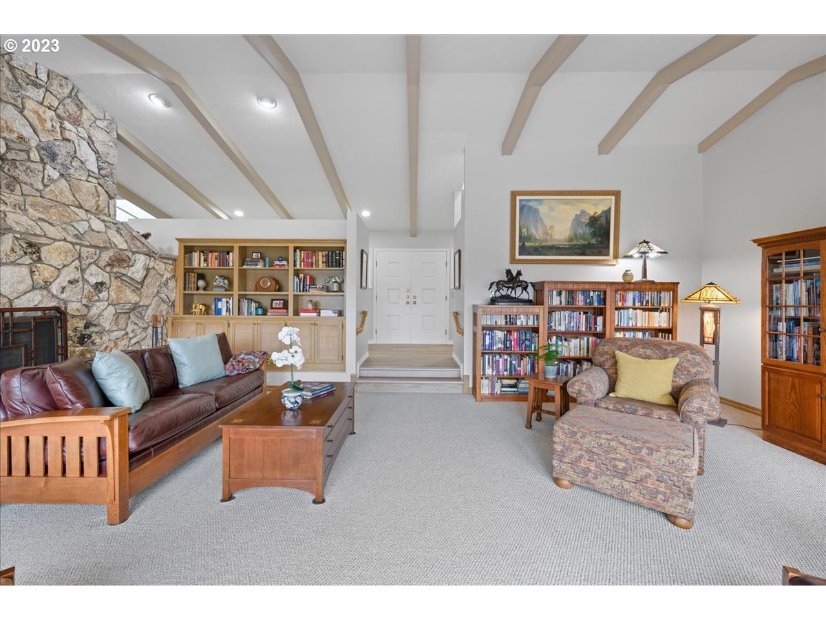 22301 Southwest Stafford Road Tualatin, OR 97062 - Photo 11 of 41 Gallery Image 11