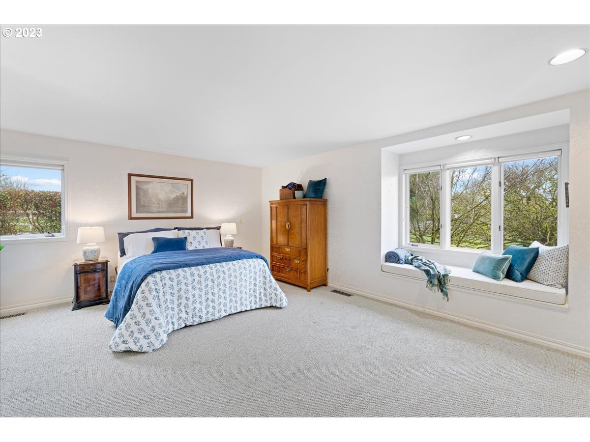 22301 Southwest Stafford Road Tualatin, OR 97062 - Photo 18 of 41 Gallery Image 18