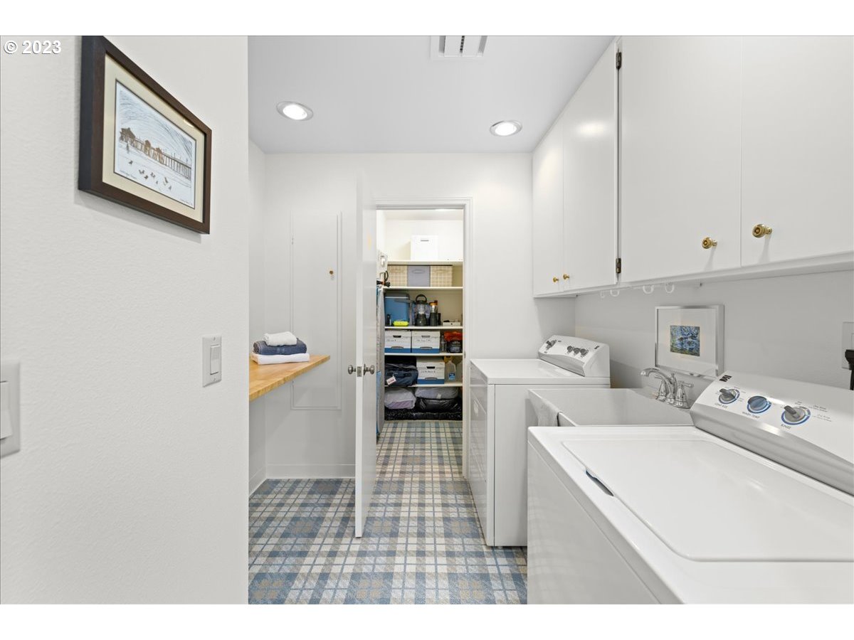 22301 Southwest Stafford Road Tualatin, OR 97062 - Photo 27 of 41 Gallery Image 27