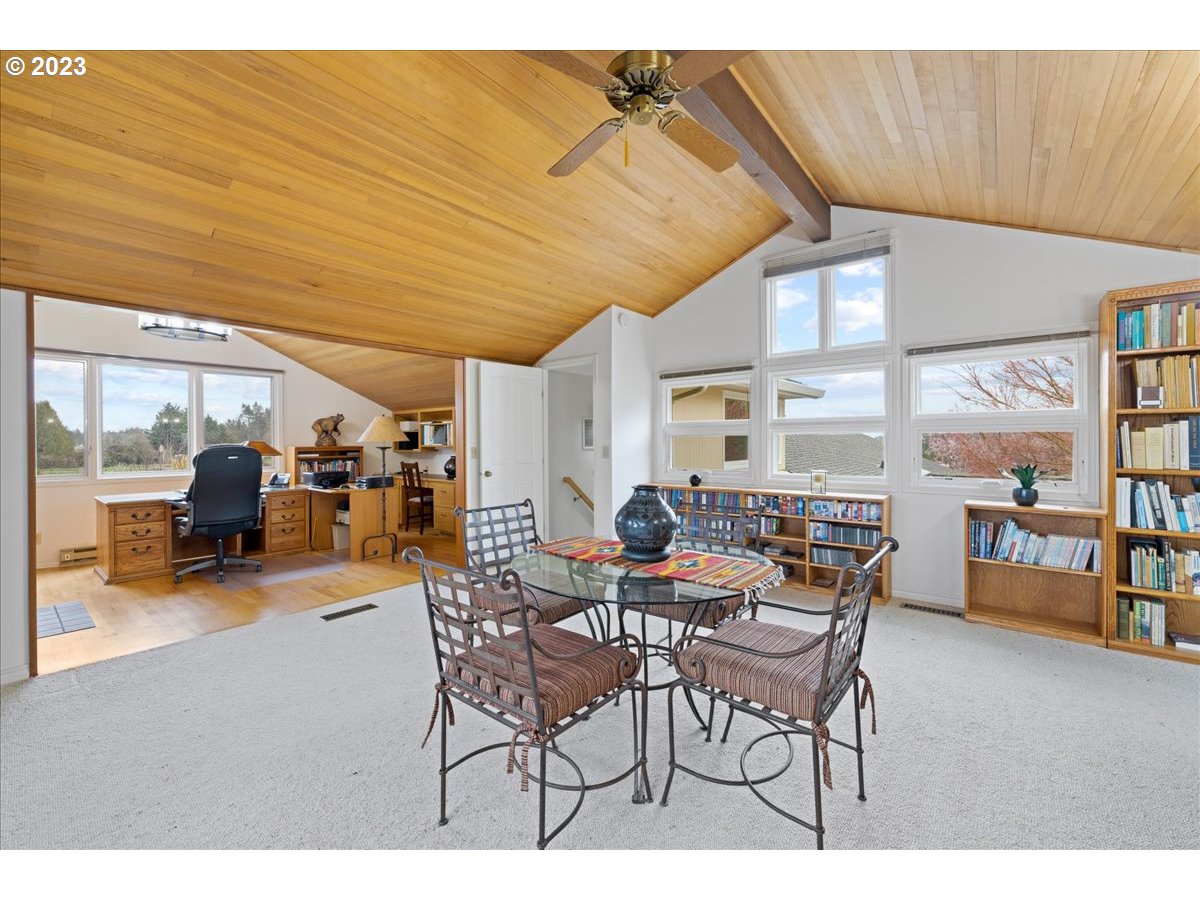 22301 Southwest Stafford Road Tualatin, OR 97062 - Photo 31 of 41 Gallery Image 31