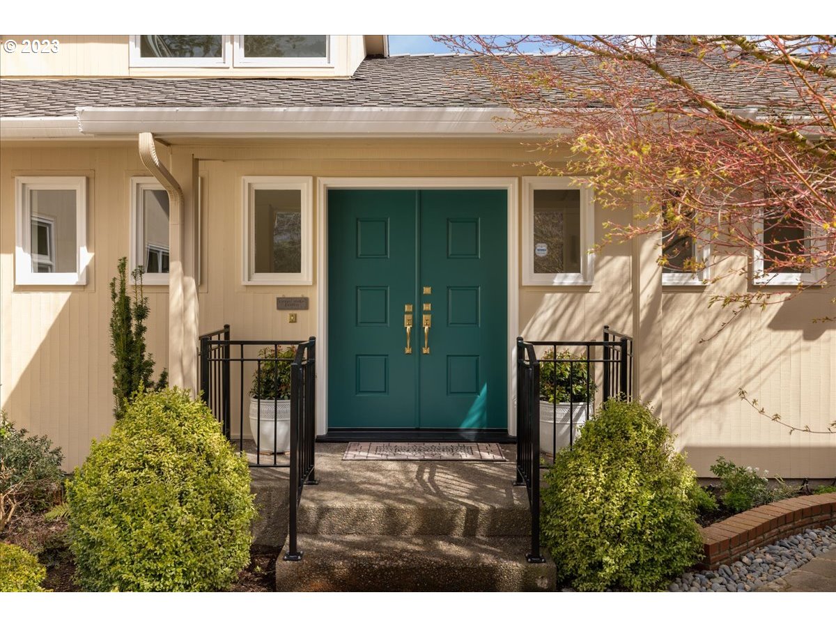 22301 Southwest Stafford Road Tualatin, OR 97062 - Photo 4 of 41 Gallery Image 4