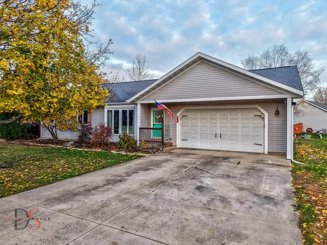 a view of house and outdoor space