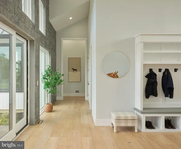 a view of a big room with a big yard