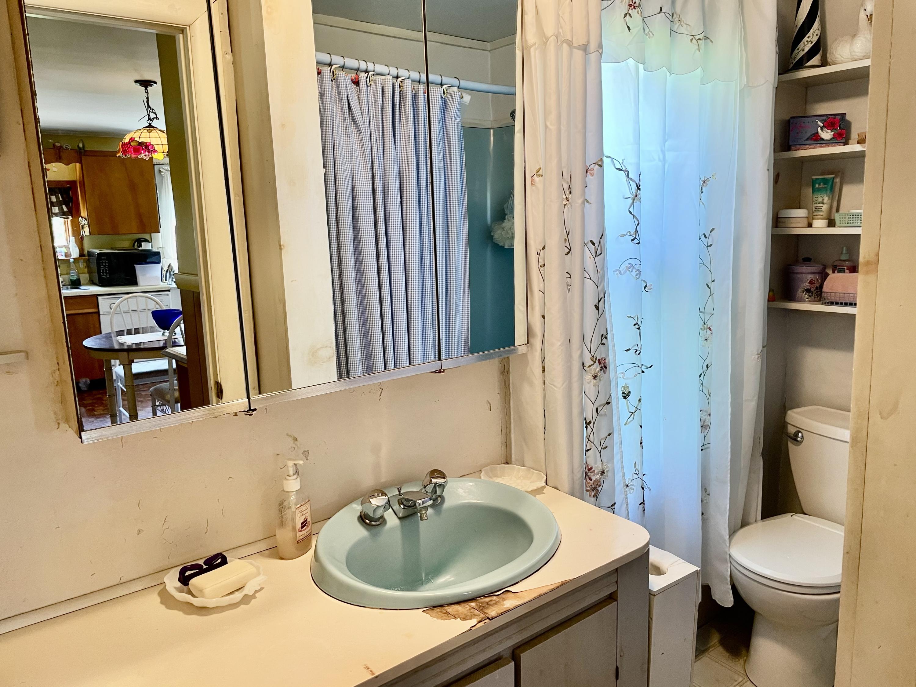 210 Old Harbor Road, Unit 1 Vinalhaven, ME 04863 - Photo 12 of 14 IMG_4300