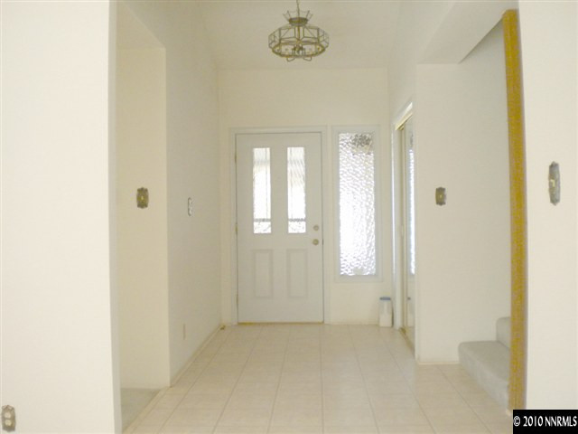 4215 Lakeside Drive Reno, NV 89509 - Photo 4 of 13 a view of an empty room with a window