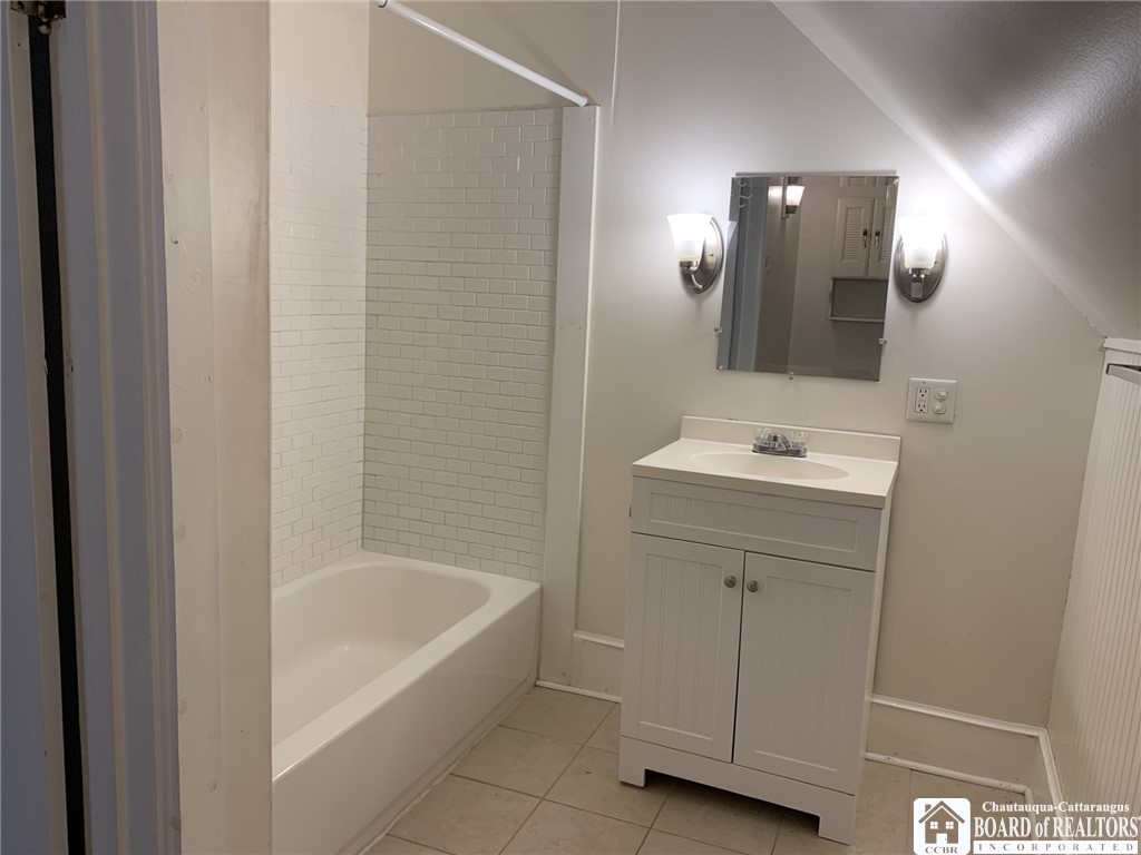 121 William Street Jamestown, NY 14701 - Photo 18 of 24 Second floor bath