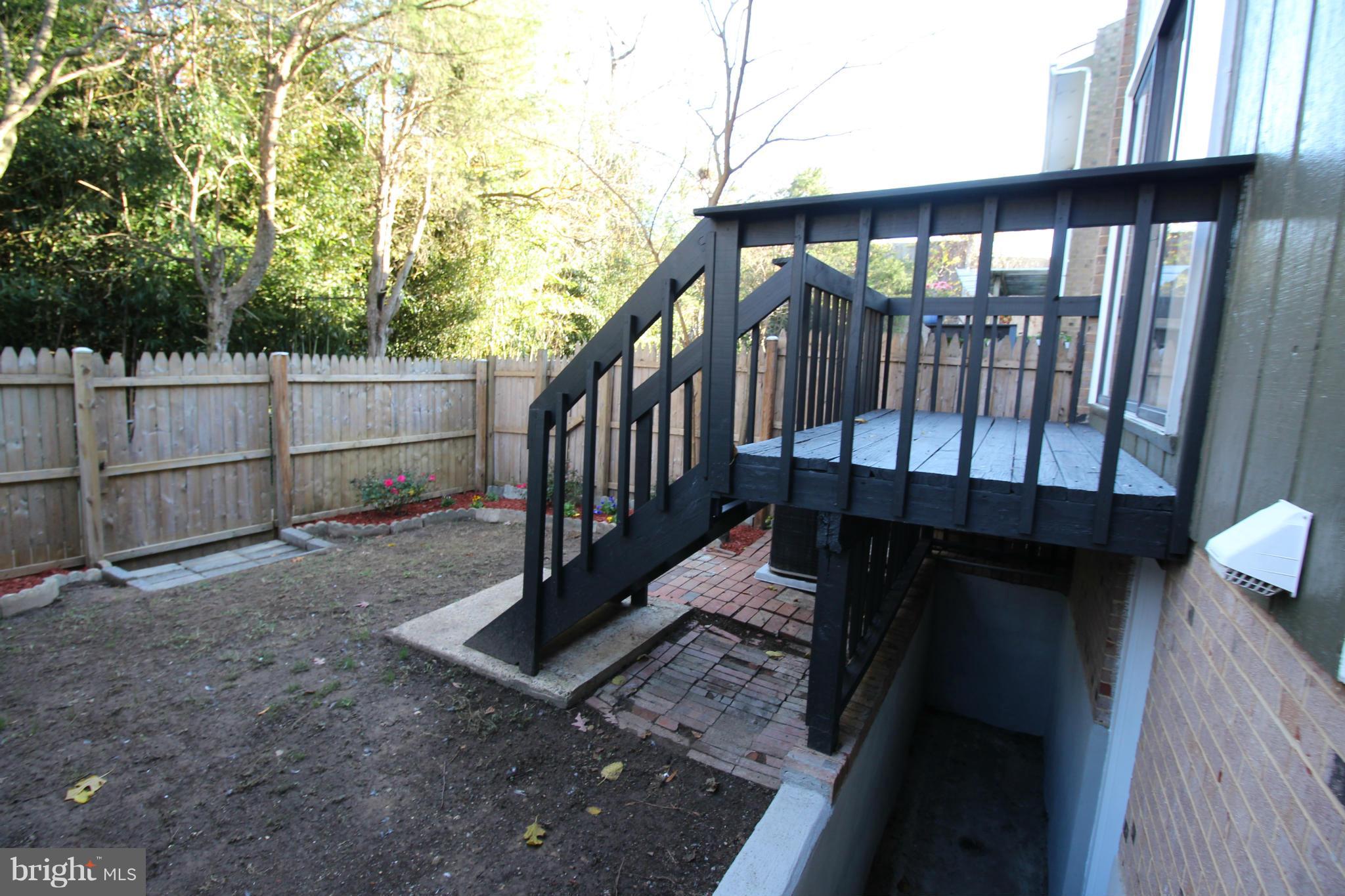 6841 Supreme Court Springfield, VA 22150 - Photo 20 of 26 Exterior (Rear)