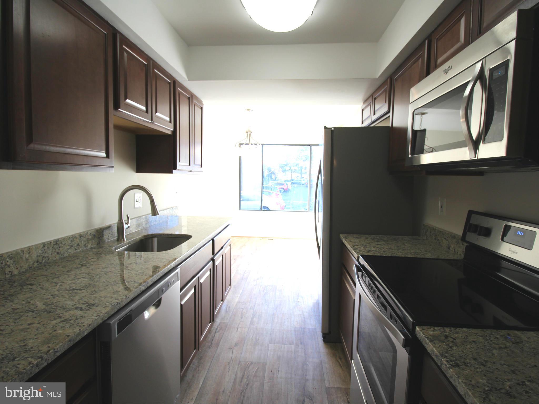 6841 Supreme Court Springfield, VA 22150 - Photo 3 of 26 Kitchen