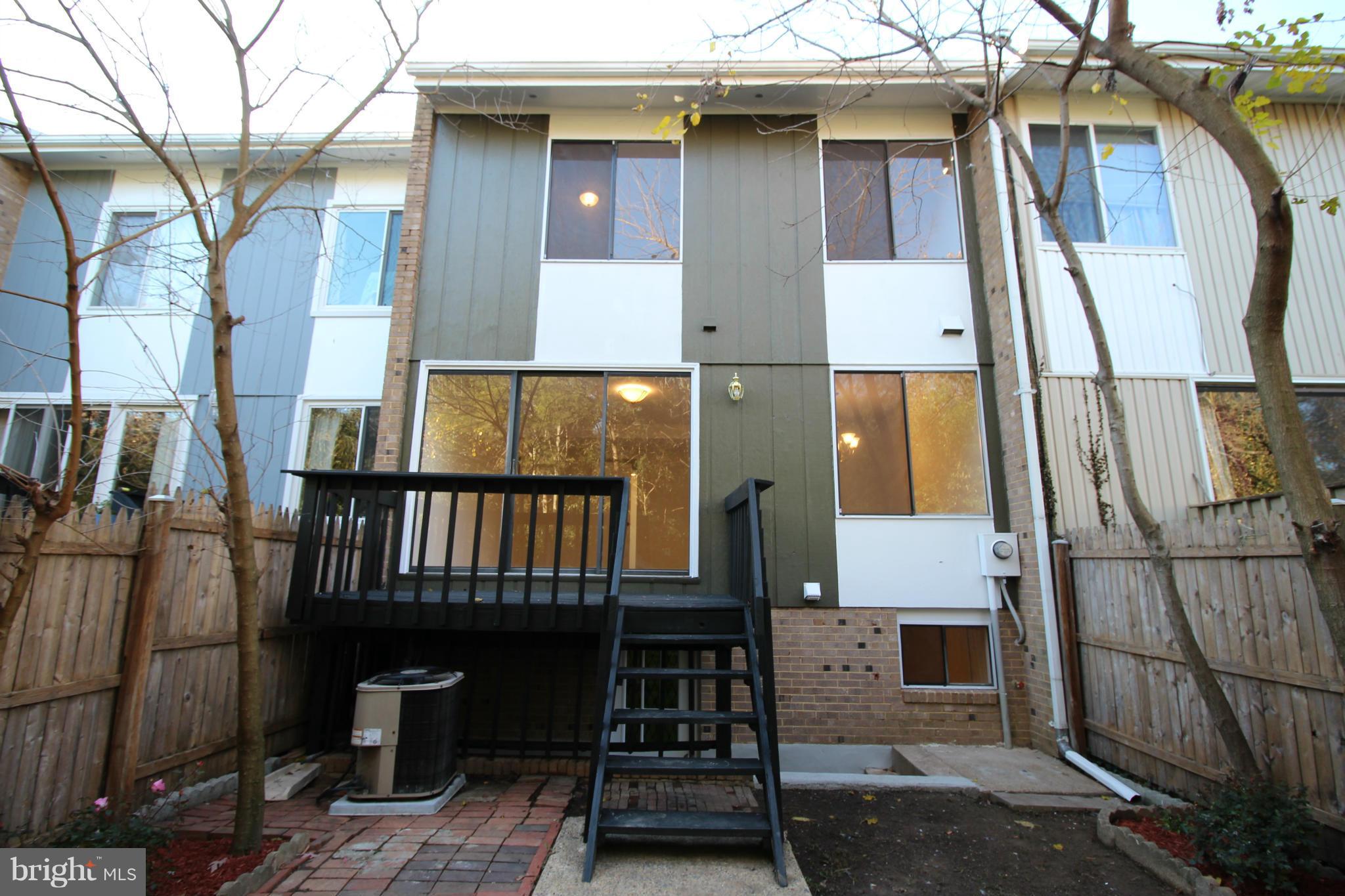 6841 Supreme Court Springfield, VA 22150 - Photo 21 of 26 Exterior (Rear)