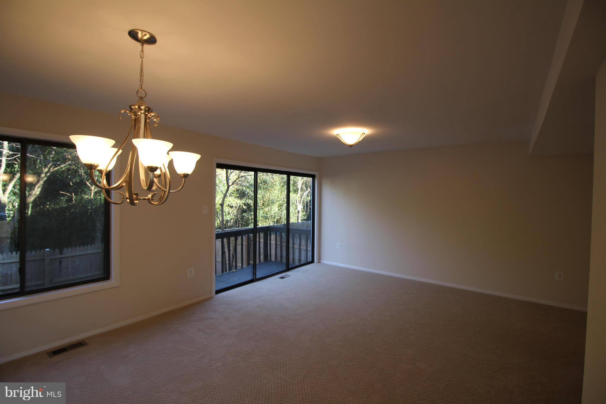 6841 Supreme Court Springfield, VA 22150 - Photo 7 of 26 Living Room