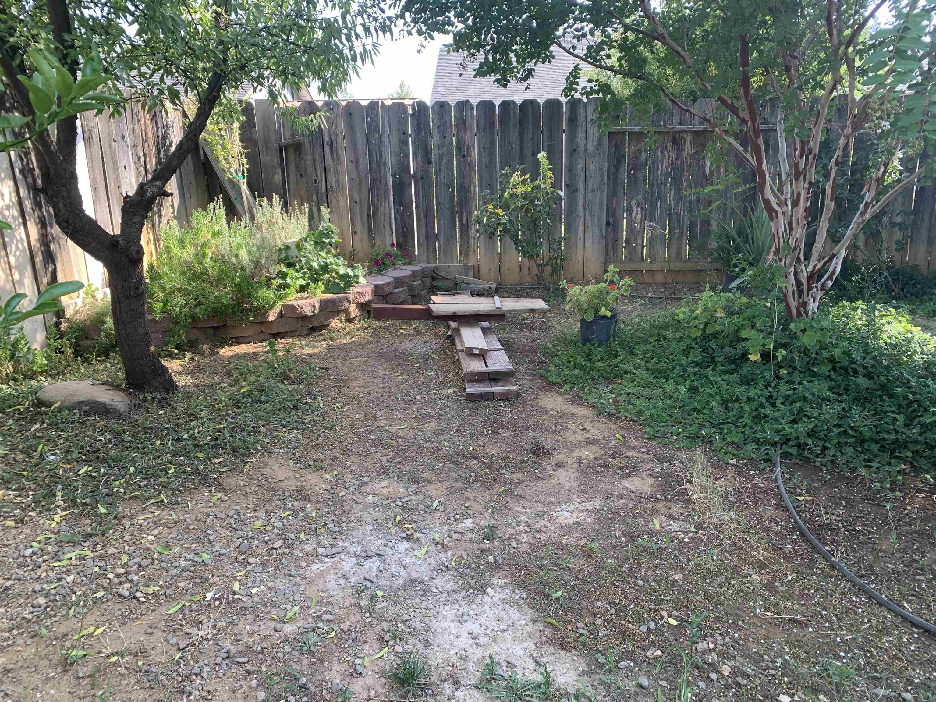 2147 Reta Way Red Bluff, CA 96080 - Photo 21 of 25 Gallery Image 21