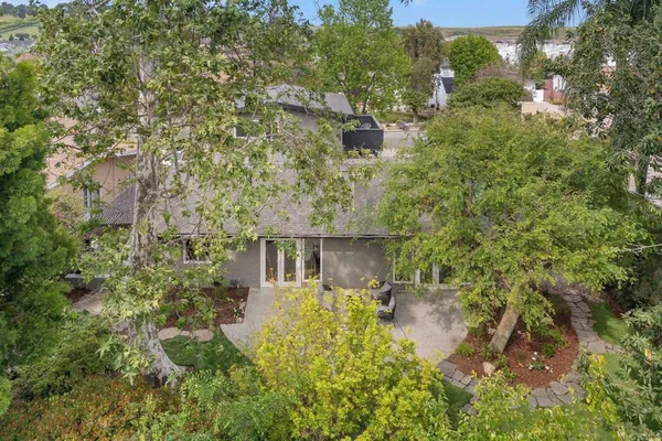 $1,749,000 | 27841 Pontevedra Drive, Rancho Palos Verdes, CA 90275