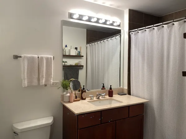 $2,600 | 845 North Kingsbury Street, Unit 605, Chicago, IL 60610