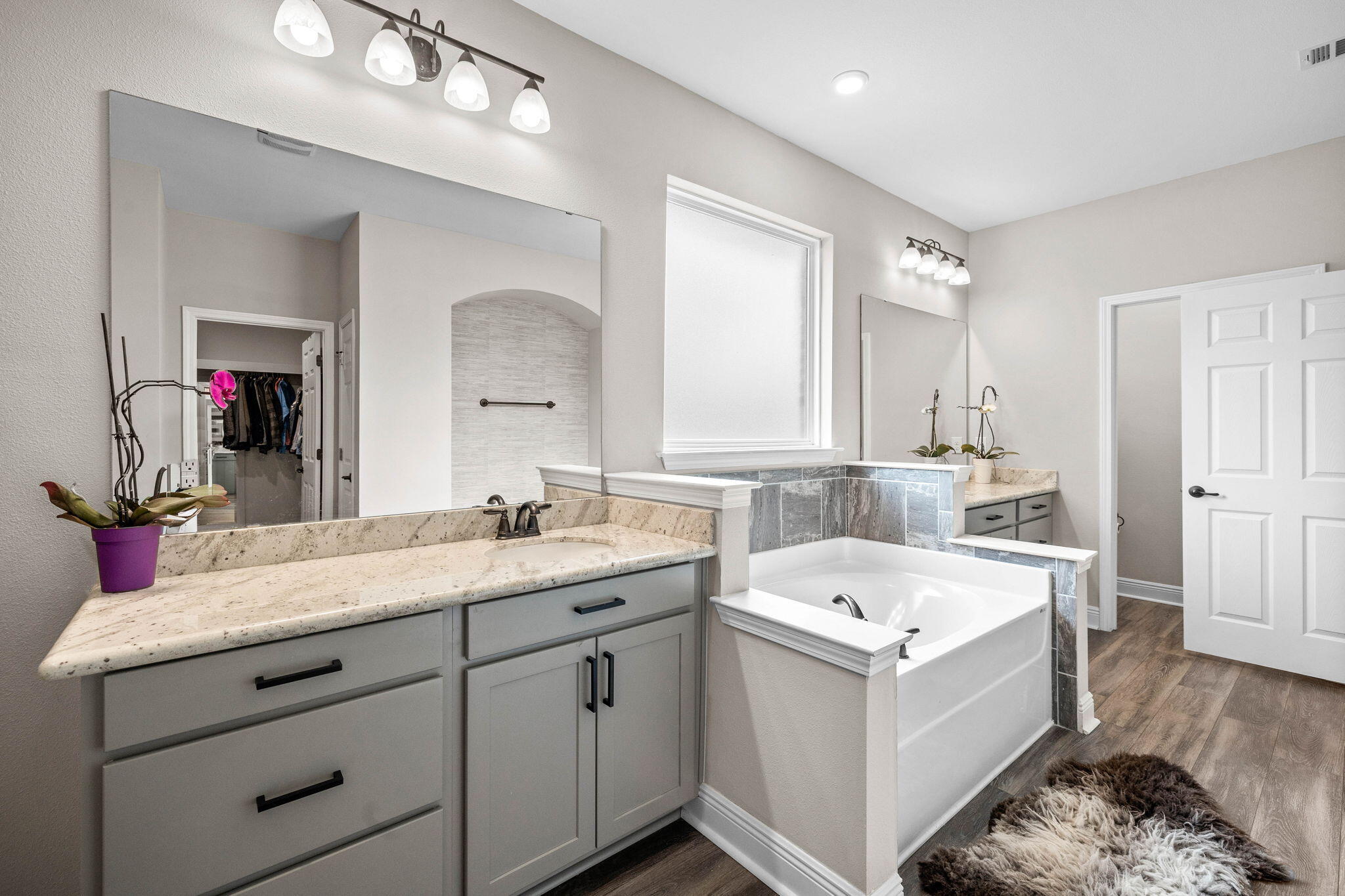 1297 Brushed Dune Circle Freeport, FL 32439 - Photo 34 of 73 Primary Bathroom