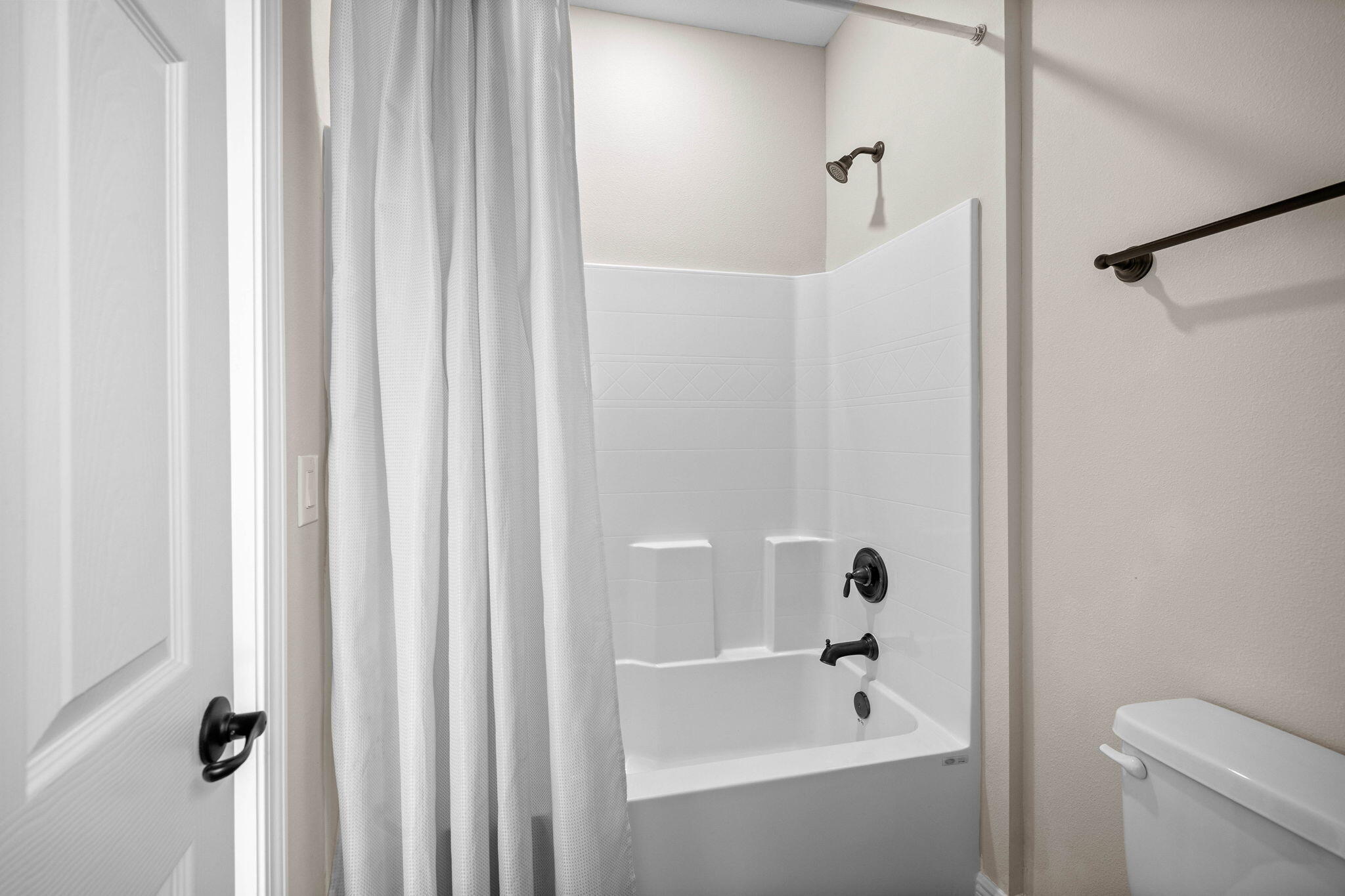 1297 Brushed Dune Circle Freeport, FL 32439 - Photo 39 of 73 Guest Shower