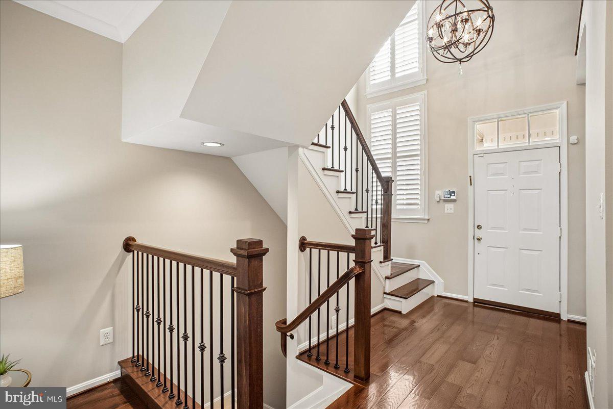 11410 Hollow Timber Way Reston, VA 20194 - Photo 4 of 46 Gallery Image 4