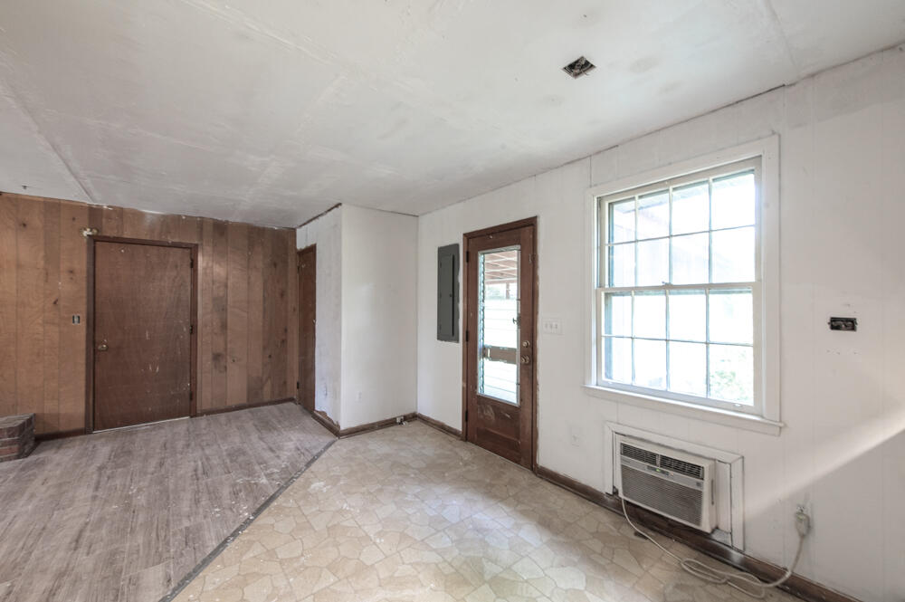1433 Pine Log Road Aiken, SC 29803 - Photo 14 of 17 Breakfast Area!