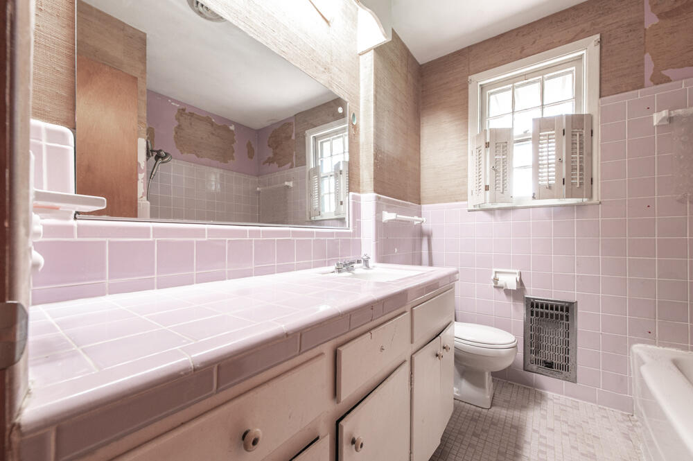 1433 Pine Log Road Aiken, SC 29803 - Photo 16 of 17 Bathroom 2!