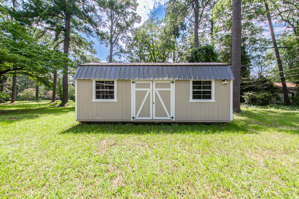 1433 Pine Log Road Aiken, SC 29803 - Photo 5 of 17 Storage!