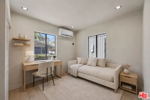 $449,000 | 921 North Benton Way, Los Angeles, CA 90026