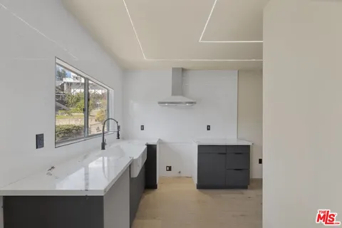 $449,000 | 921 North Benton Way, Los Angeles, CA 90026