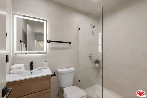 $449,000 | 921 North Benton Way, Los Angeles, CA 90026