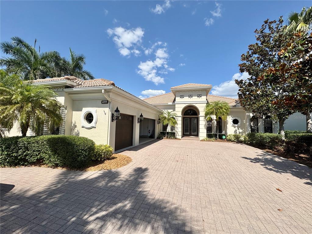 6919 Dominion Lane Lakewood Ranch, FL 34202 - Photo 3 of 71