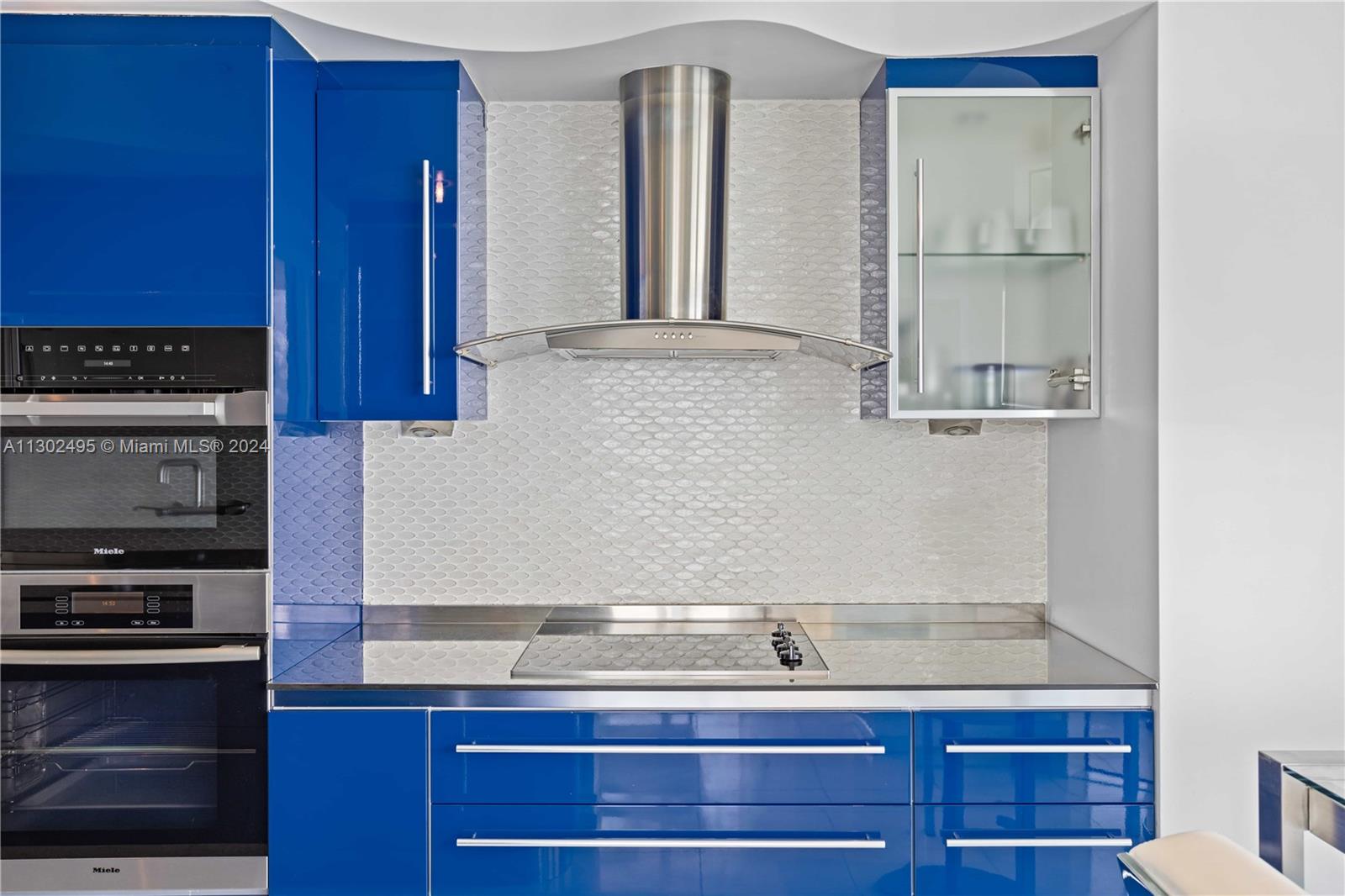 6365 Collins Avenue, Unit 3803 Miami Beach, FL 33141 - Photo 13 of 57