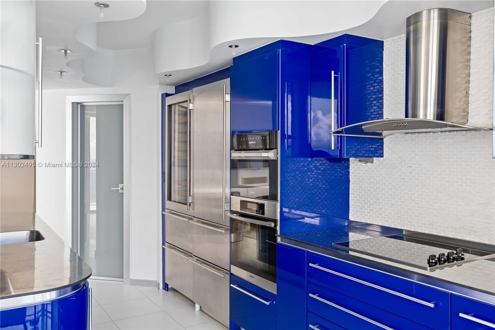 6365 Collins Avenue, Unit 3803 Miami Beach, FL 33141 - Photo 14 of 57