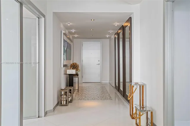 $13,000 | 6365 Collins Avenue, Unit 3803, Miami Beach, FL 33141