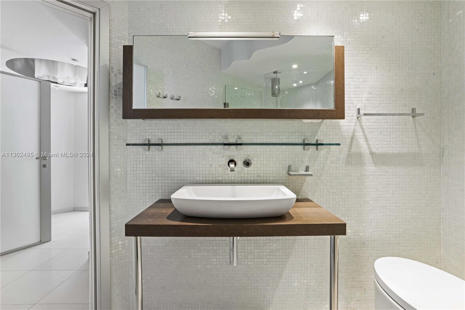 6365 Collins Avenue, Unit 3803 Miami Beach, FL 33141 - Photo 29 of 57