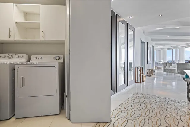 $13,000 | 6365 Collins Avenue, Unit 3803, Miami Beach, FL 33141