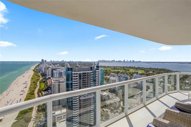 $13,000 | 6365 Collins Avenue, Unit 3803, Miami Beach, FL 33141