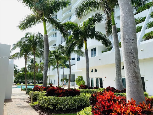 $13,000 | 6365 Collins Avenue, Unit 3803, Miami Beach, FL 33141