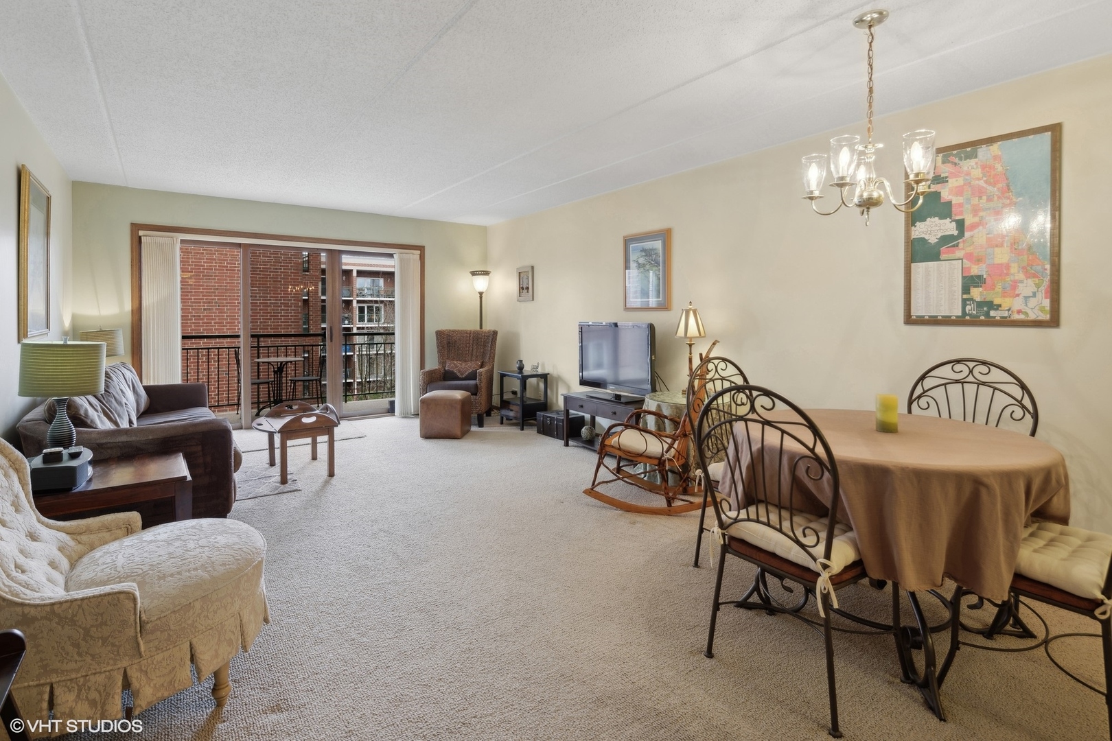 5255 North Riversedge Terrace, Unit 405 Chicago, IL 60630 - Photo 3 of 12 Gallery Image 3
