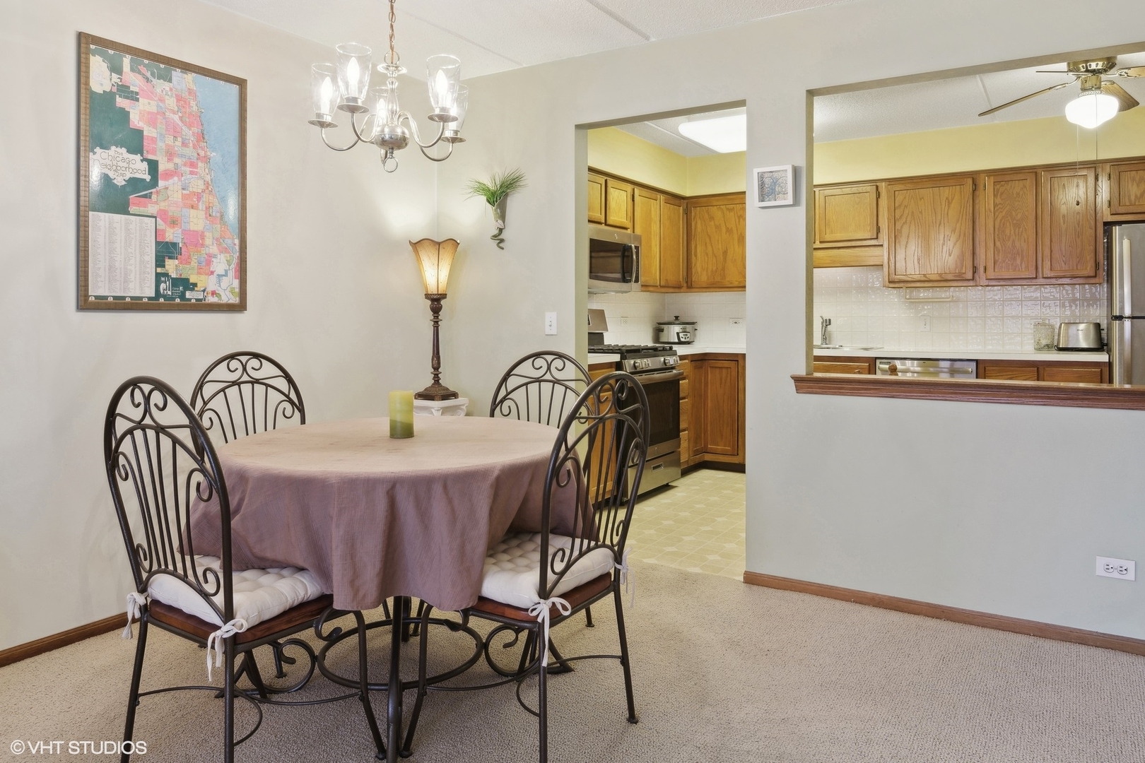 5255 North Riversedge Terrace, Unit 405 Chicago, IL 60630 - Photo 4 of 12 Gallery Image 4