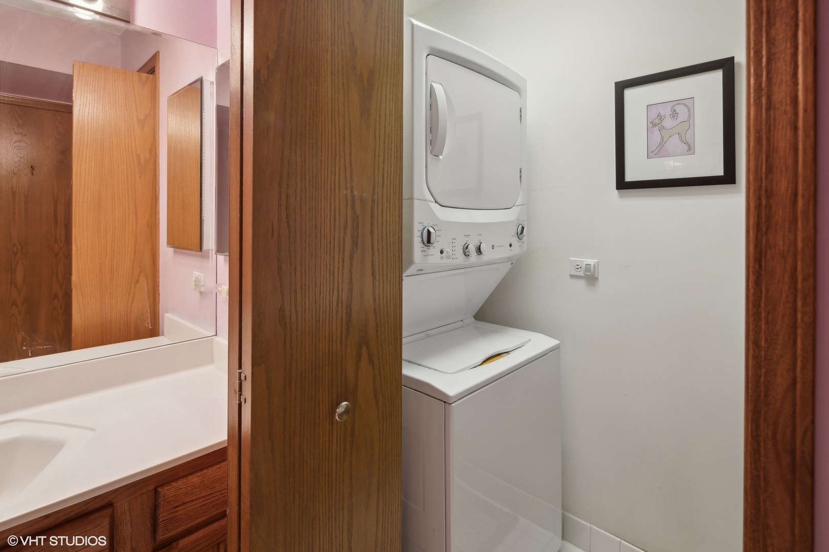 5255 North Riversedge Terrace, Unit 405 Chicago, IL 60630 - Photo 8 of 12 Gallery Image 8