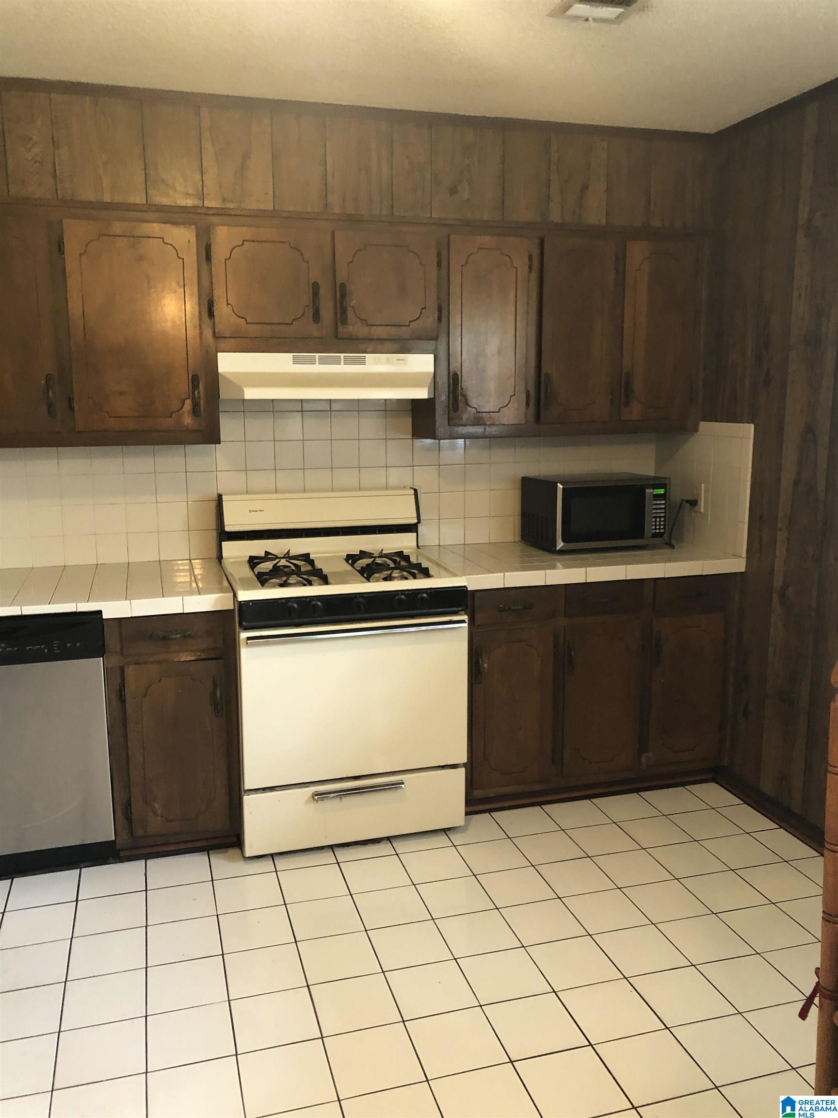 439 County Road 230 Clanton, AL 35045 - Photo 10 of 22