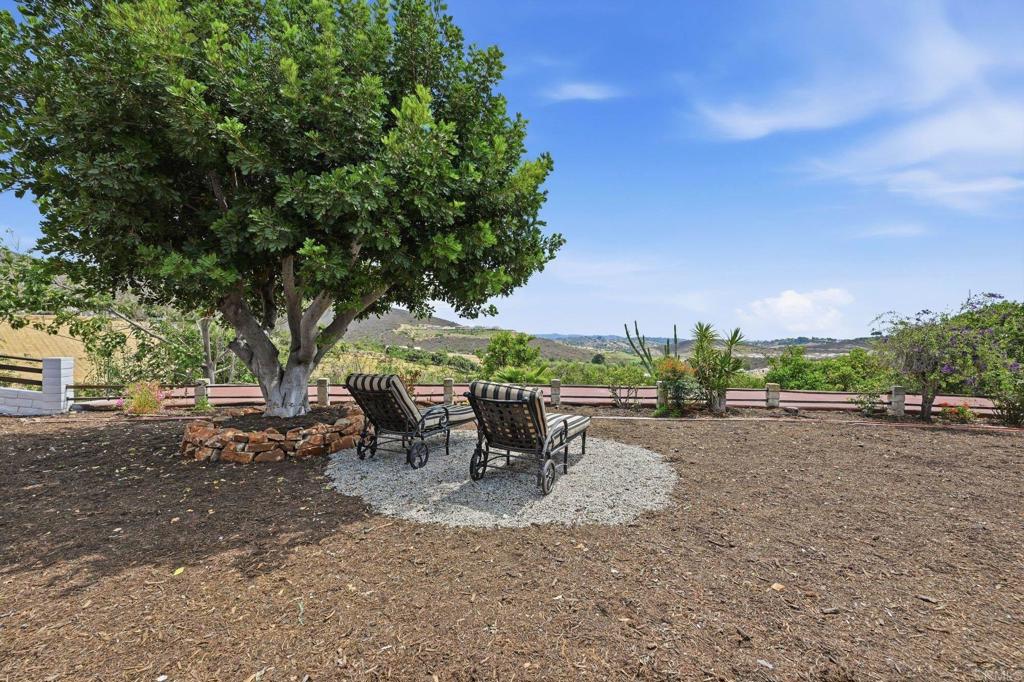 1765 Robinhood Road Vista, CA 92084 - Photo 27 of 58