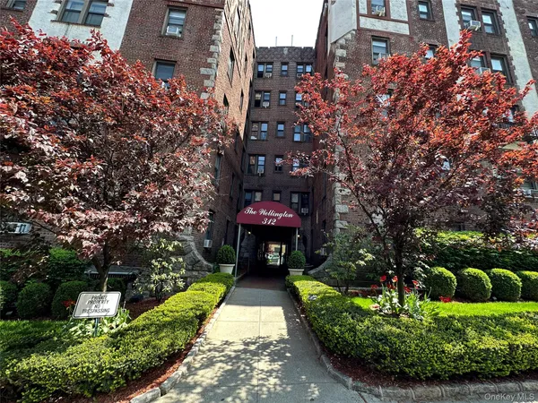 $2,500 | 312 Main Street, Unit 2E, White Plains, NY 10601