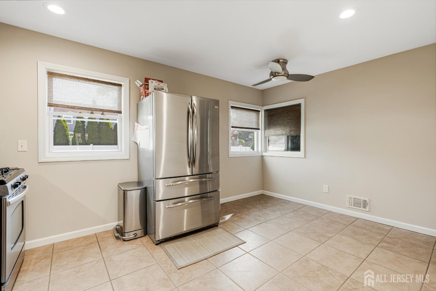 420 Decatur Avenue Middlesex, NJ 08846 - Photo 14 of 26