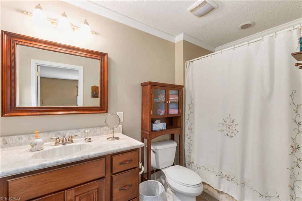 1650 Bright Leaf Road Pfafftown, NC 27040 - Photo 15 of 26 Gallery Image 15